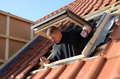 Pose de fenêtres de toit Velux à Peslières